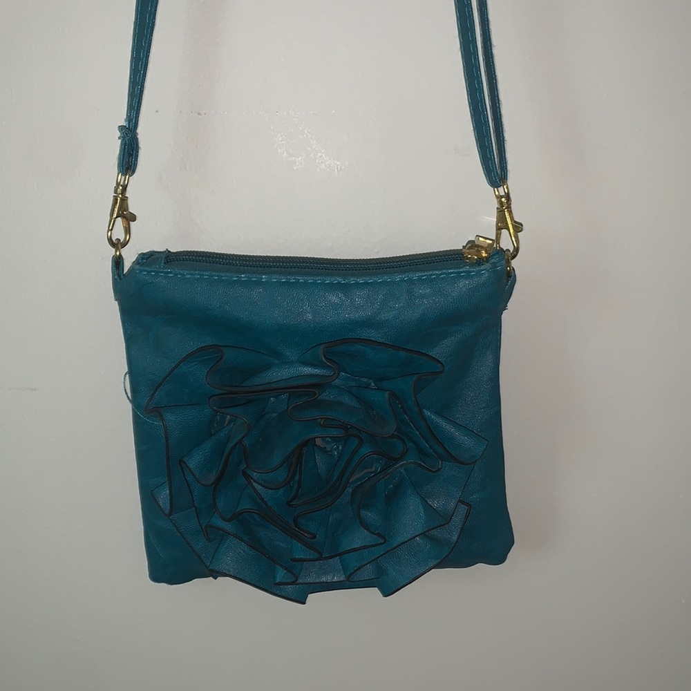 Crossbody purse